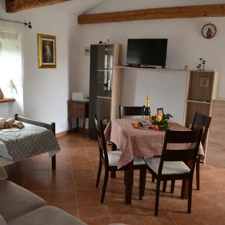 Stari Kastel Venere Appartamento Buje